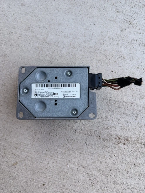 2008-2018 Mercedes-Benz CLS550 Harman Becker Used OEM Audio Amplifier