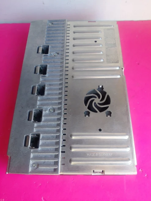 2010 Mercedes-Benz S550 2218206789 W221 Used OEM Audio Amplifier