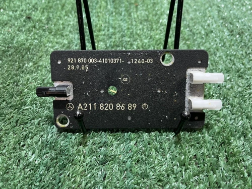 2003-2011 Mercedes-Benz E320 2118208689 Used OEM Audio Amplifier