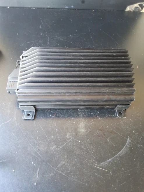 1992-1999 Mercedes-Benz S320 1408202289 Bose W140 Used OEM Audio Amplifier