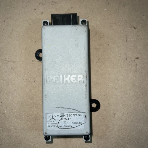 2006-2008 Mercedes-Benz R500 2518201389 W251 Used OEM Audio Amplifier