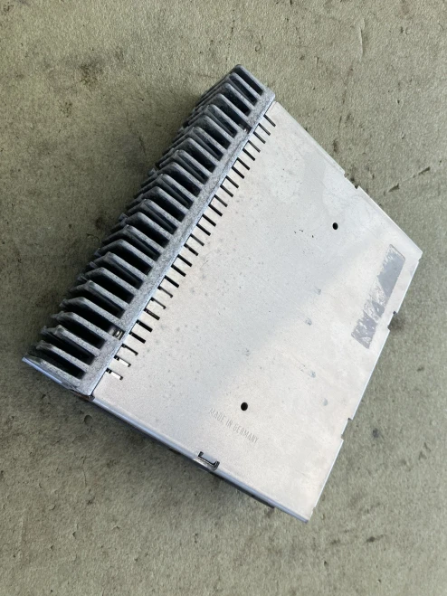 2003-2006 Mercedes-Benz E320 2118272142 Becker W211 Used OEM Audio Amplifier