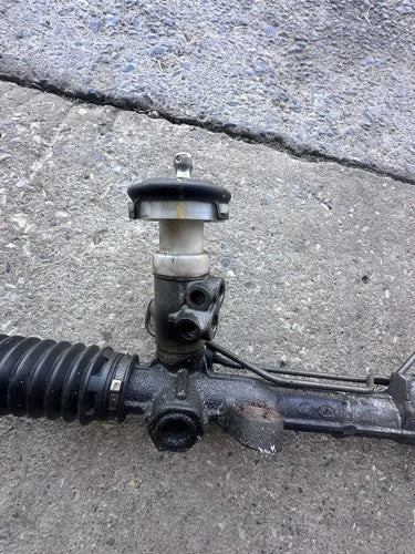 10-13 Kia Forte 2.0L Hydraulic Steering Rack and Pinion Assembly OEM 57700-1M500 used OEM rack and pinion