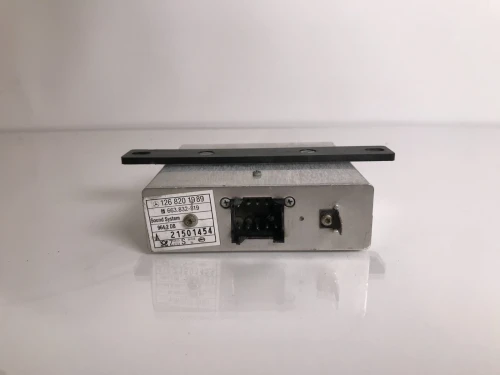 Mercedes-Benz W126 Platform 1268201989 W126 Used OEM Audio Amplifier