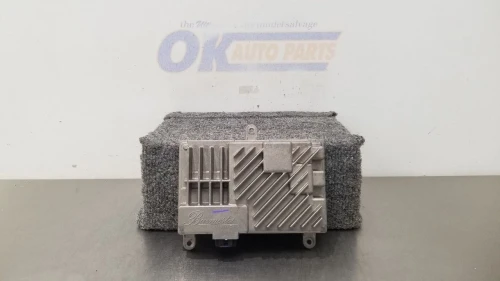 Mercedes-Benz X290 Platform 2138270062 HiFi X290 Used OEM Audio Amplifier