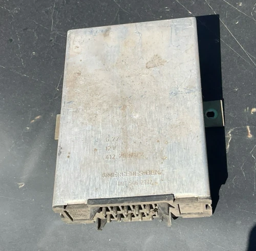 1973-1980 Mercedes-Benz W116 Platform 0015452132 W116 Used OEM Audio Amplifier