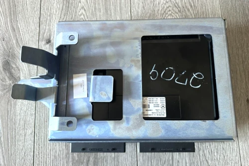 2016 Mercedes-Benz Part Number Fitment 0009006909 Used OEM Audio Amplifier