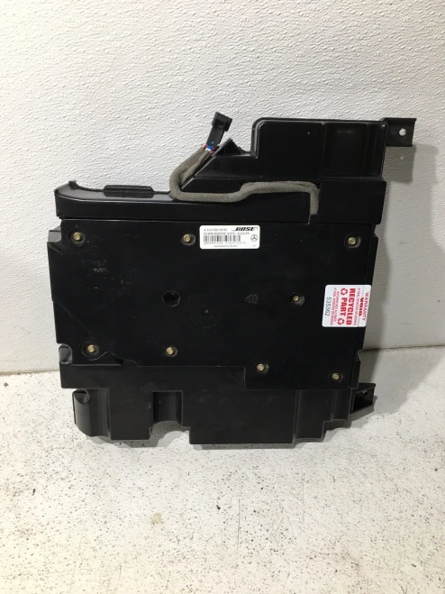 Mercedes-Benz ML350 1638201002 Used OEM Audio Amplifier