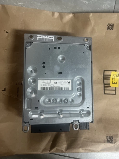 2008-2012 Mercedes-Benz C350 A20490078 Harman Becker W204 Used OEM Audio Amplifier