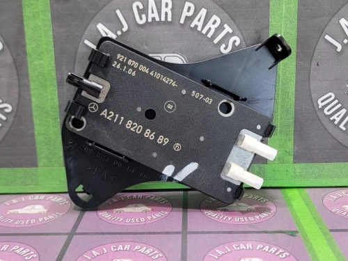 2006 Mercedes-Benz CLK350 2118208689 Used OEM Audio Amplifier