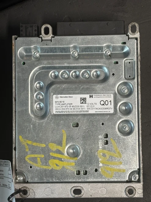 2009 Mercedes-Benz GL550 2518700590 Used OEM Audio Amplifier