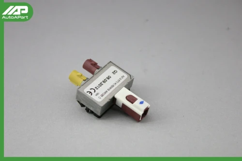 2012-2016 Mercedes-Benz E350 2128704089 W218 Used OEM Audio Amplifier