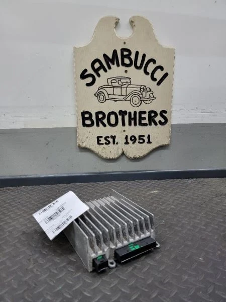 2007-2009 Mercedes-Benz E550 2118709690 Used OEM Audio Amplifier