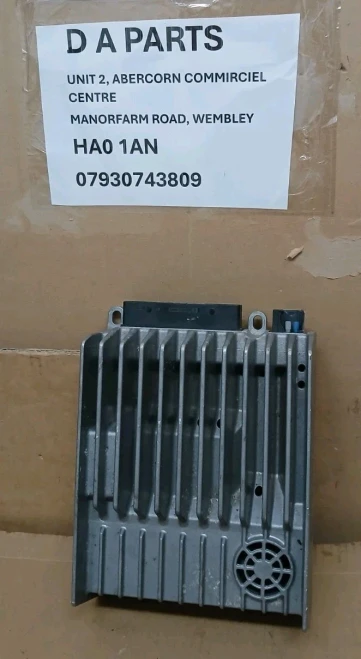 Mercedes-Benz W212 Platform 2129006226 Harman Kardon W212 Used OEM Audio Amplifier
