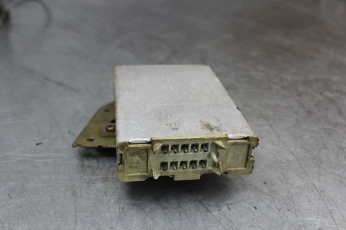 1980 Mercedes-Benz W107 Platform W107 Used OEM Audio Amplifier