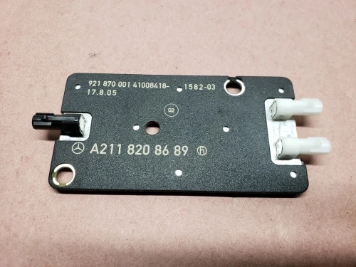 2004-2009 Mercedes-Benz Part Number Fitment 2118208689 Used OEM Audio Amplifier