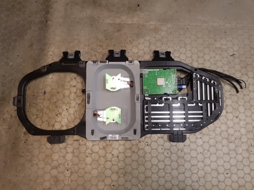 Mercedes-Benz W164 Platform 2518200275 W164 Used OEM Audio Amplifier