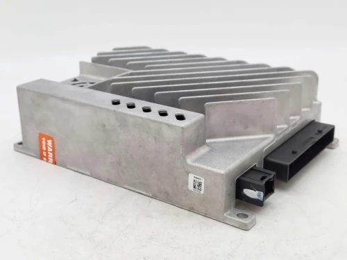 2014-2016 Mercedes-Benz GL350 1669006710 Becker X166 Used OEM Audio Amplifier