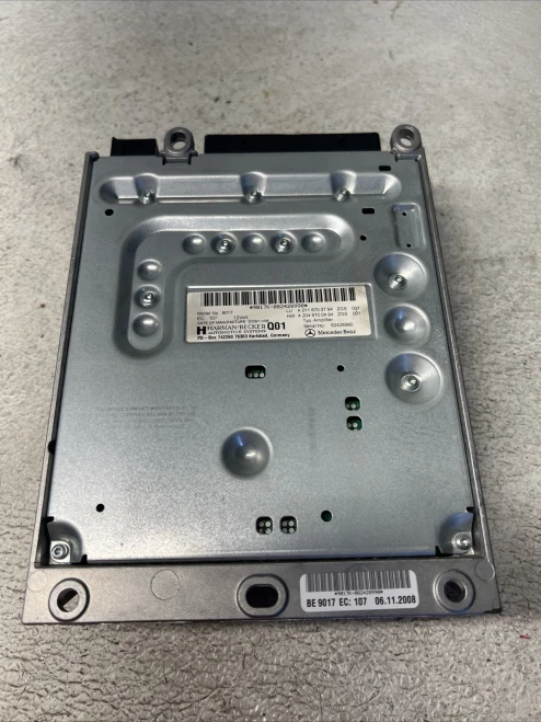 2008-2017 Mercedes-Benz CLS550 2118703794 Harman Becker W211 Used OEM Audio Amplifier