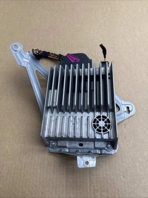 2014-2016 Mercedes-Benz CLA250 Harman Becker Used OEM Audio Amplifier