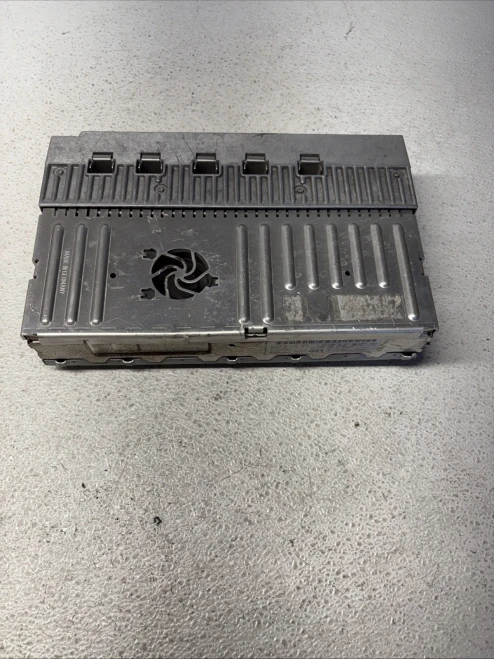 2007-2014 Mercedes-Benz CL550 2218208789 Harman Becker Used OEM Audio Amplifier