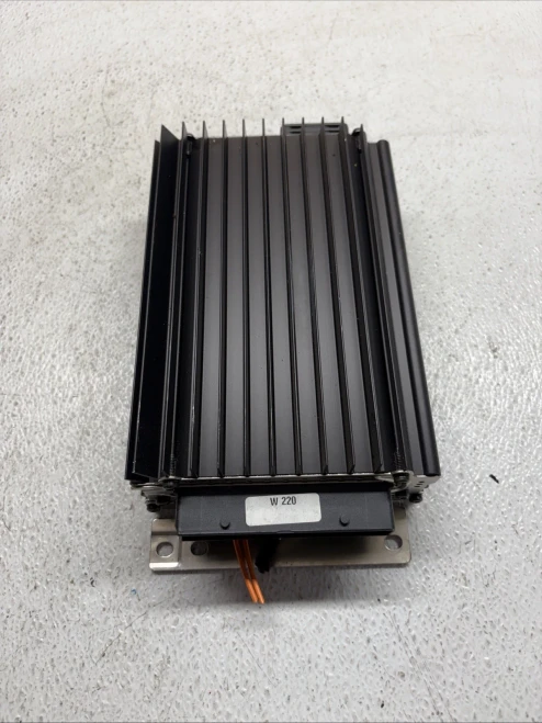 2004-2006 Mercedes-Benz S350 2208273042 W220 Used OEM Audio Amplifier