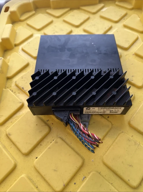 2006-2011 BMW 328i 6960925 HiFi E90 Used OEM Audio Amplifier