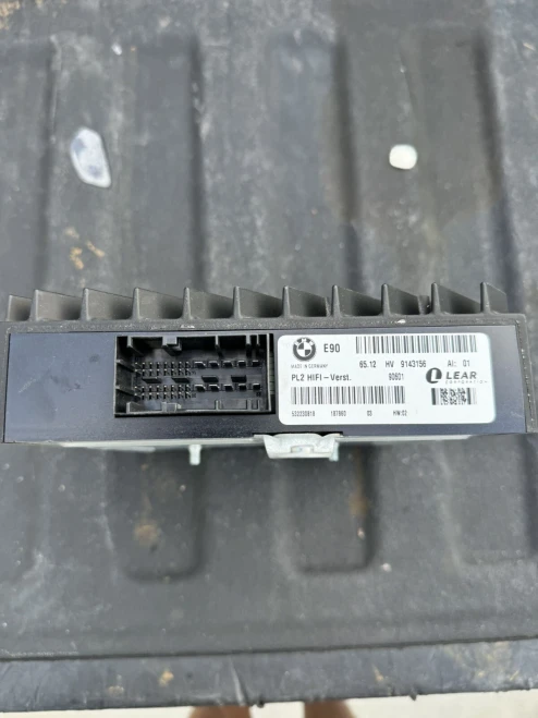 2006-2011 BMW 328i 9143156 E90 Used OEM Audio Amplifier