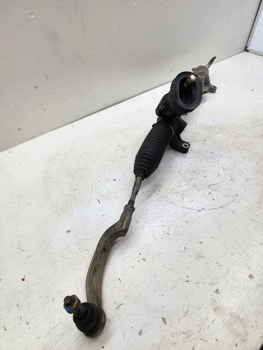 2014-2019 MERCEDES CLA250 C117 Power Steering Gear Rack & Pinion OEM used OEM rack and pinion