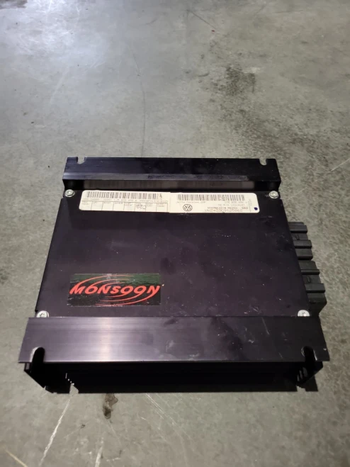 2002-2004 Volkswagen Jetta 1J5035456A Used OEM Audio Amplifier