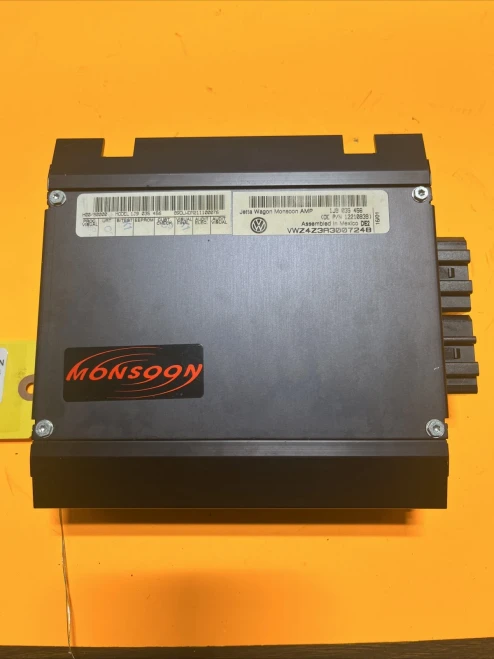 2000-2001 Volkswagen Jetta 1J9035456 Monsoon Used OEM Audio Amplifier