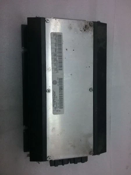 2005 Volkswagen Jetta 1K6035456 Used OEM Audio Amplifier
