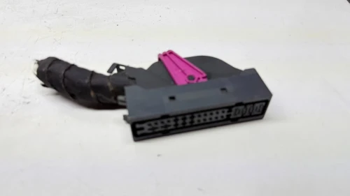 2013-2015 Volkswagen 5C0971636 Used OEM Audio Amplifier