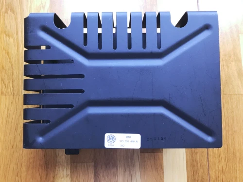 1999-2005 Volkswagen Jetta Used OEM Audio Amplifier