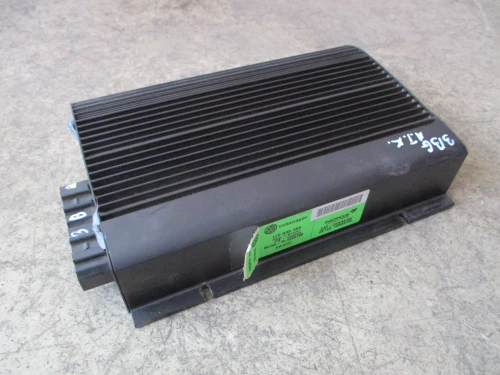Volkswagen Passat 1J0035456 Used OEM Audio Amplifier