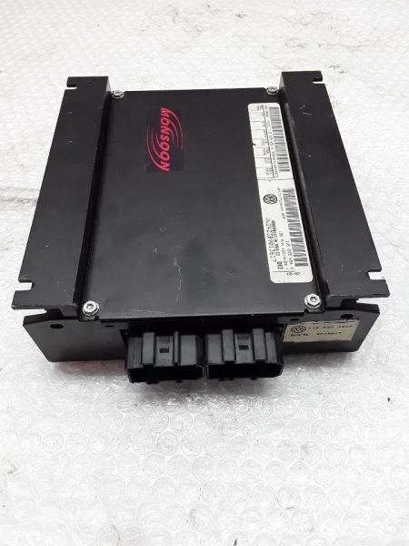 2002 Volkswagen Jetta 12214109 Used OEM Audio Amplifier