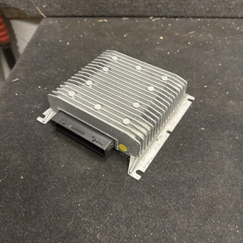 Volkswagen Golf 5C6035456A Used OEM Audio Amplifier