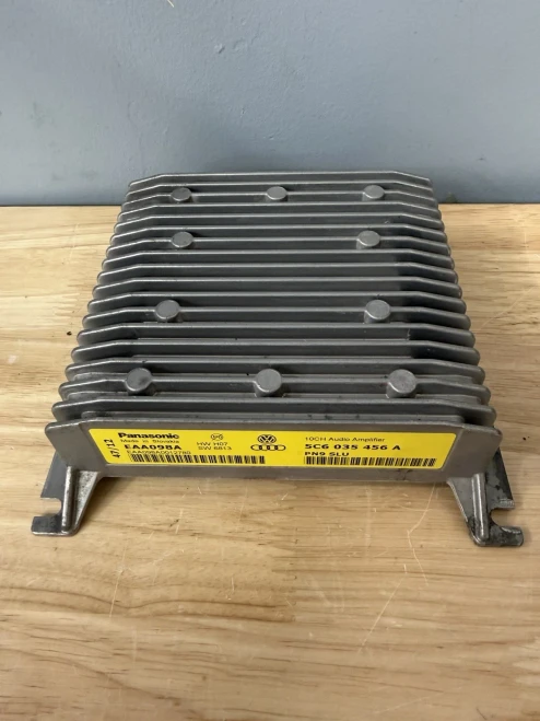 2011-2013 Volkswagen Jetta 5C6035456A Panasonic Used OEM Audio Amplifier