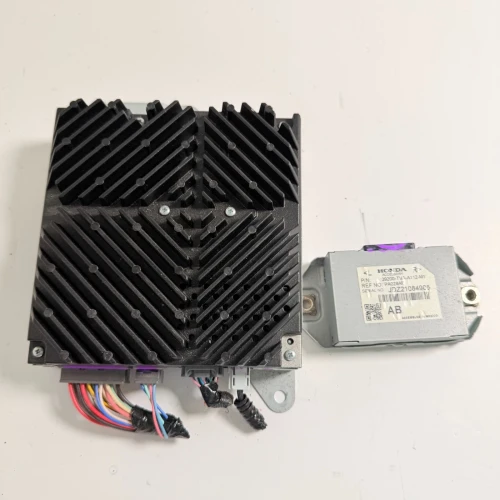 2018 Honda Accord 39186TVAA013M1 Center Console Used OEM Audio Amplifier
