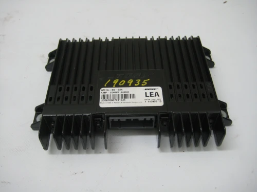 2003-2008 Mazda Mazda6 GM1A6692X Bose Used OEM Audio Amplifier