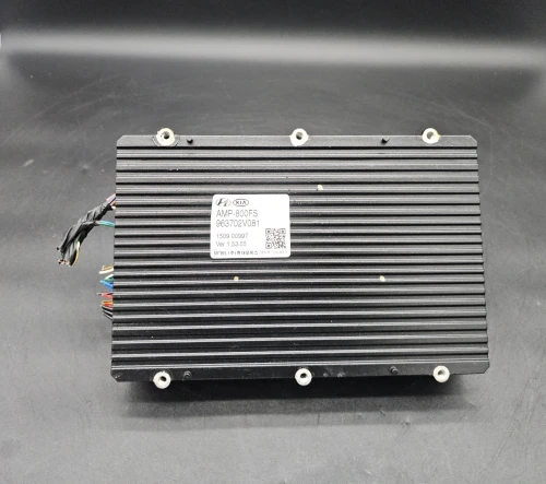 2013-2017 Hyundai Veloster 963702V081 Used OEM Audio Amplifier