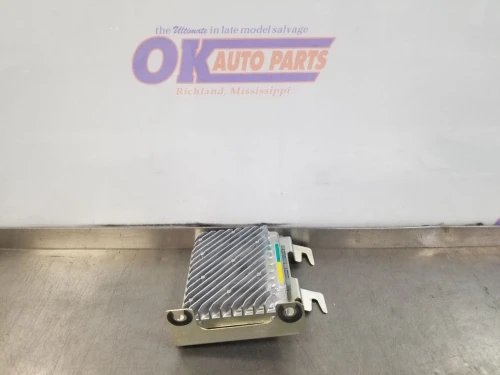 2024 Hyundai Santa Fe 96370P6300 Used OEM Audio Amplifier