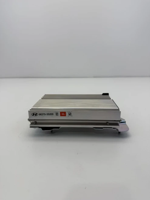 Hyundai 963703S200 JBL Used OEM Audio Amplifier