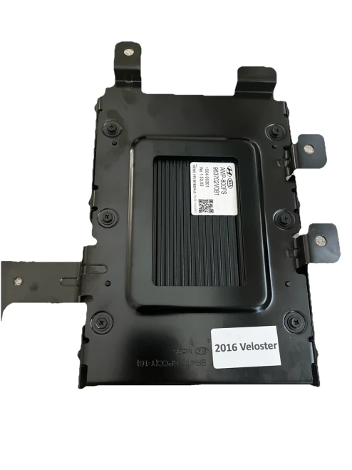 2015-2017 Hyundai Santa Fe 963702V081 Used OEM Audio Amplifier