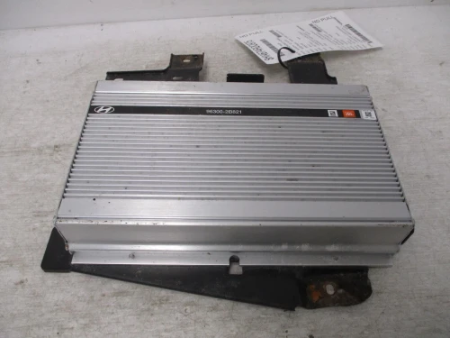 2011-2012 Hyundai Santa Fe 963002B821 Used OEM Audio Amplifier