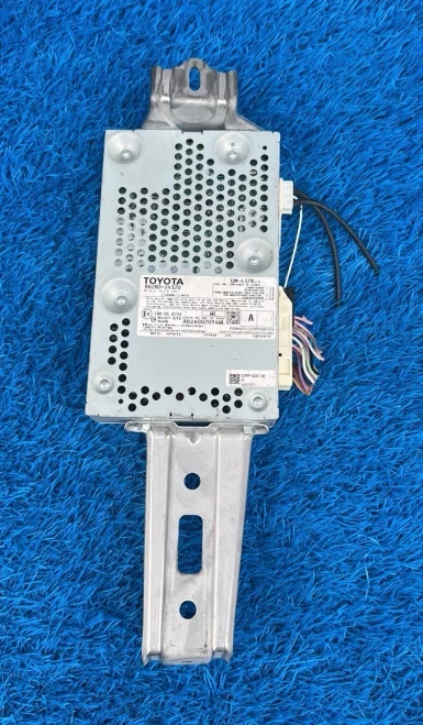 2018-2022 Lexus IS350 8628024320 Used OEM Audio Amplifier