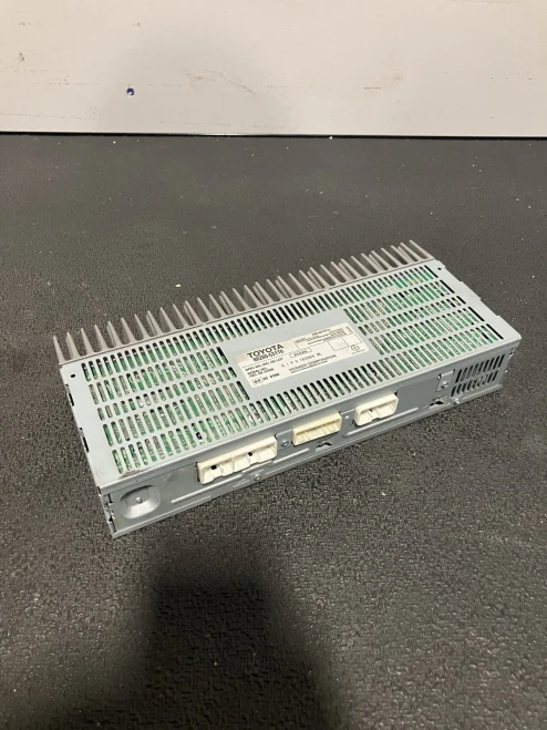 2007-2009 Lexus IS250 8628053110 Used OEM Audio Amplifier