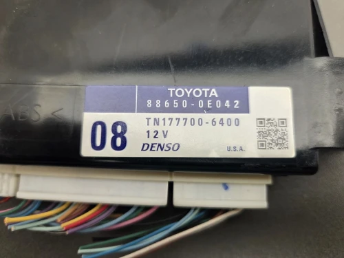 2010-2012 Lexus RX350 886500E042 Used OEM Audio Amplifier