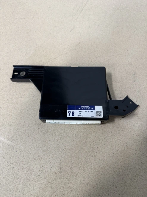 2012-2015 Lexus RX350 886500E190 Used OEM Audio Amplifier