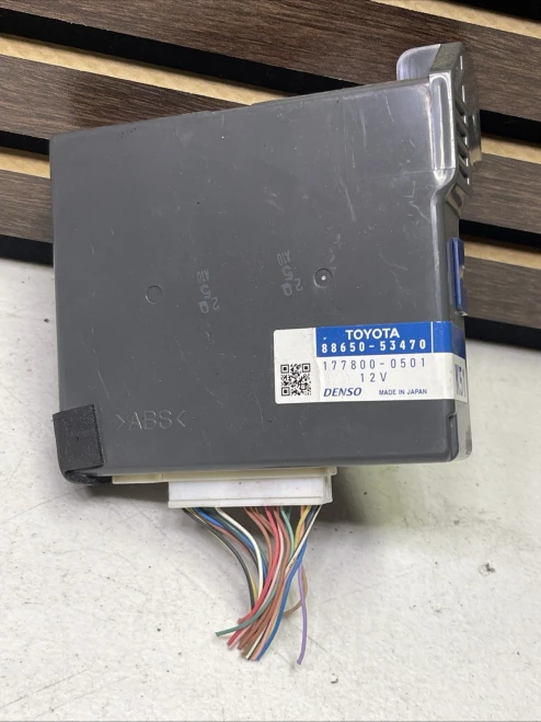 2010-2013 Lexus IS350 8865053470 Used OEM Audio Amplifier